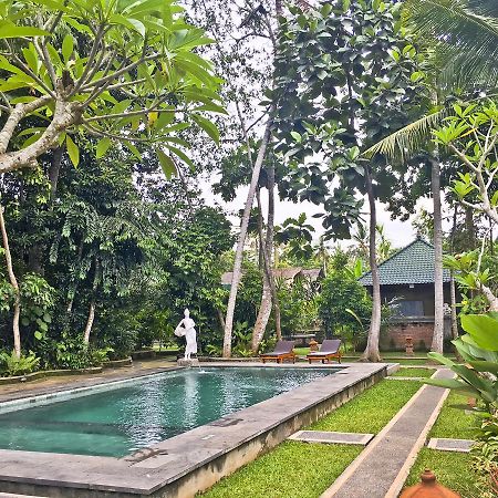 Wana Ukir Ubud Esterno foto