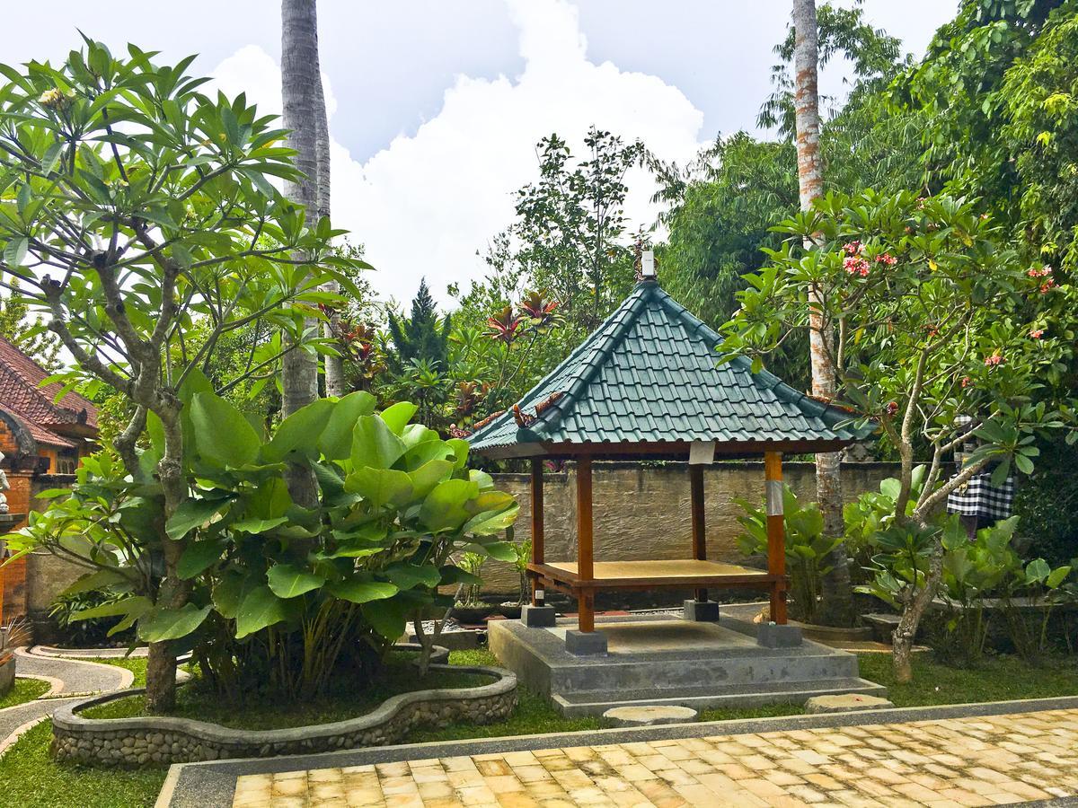 Wana Ukir Ubud Esterno foto