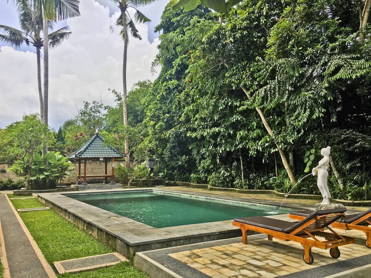 Wana Ukir Ubud Esterno foto